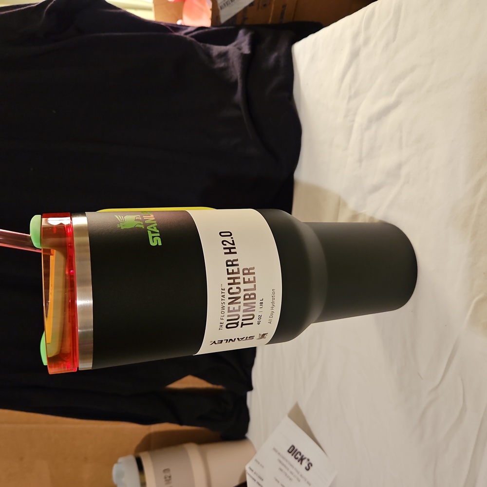 Stanley  40 oz Black Neon